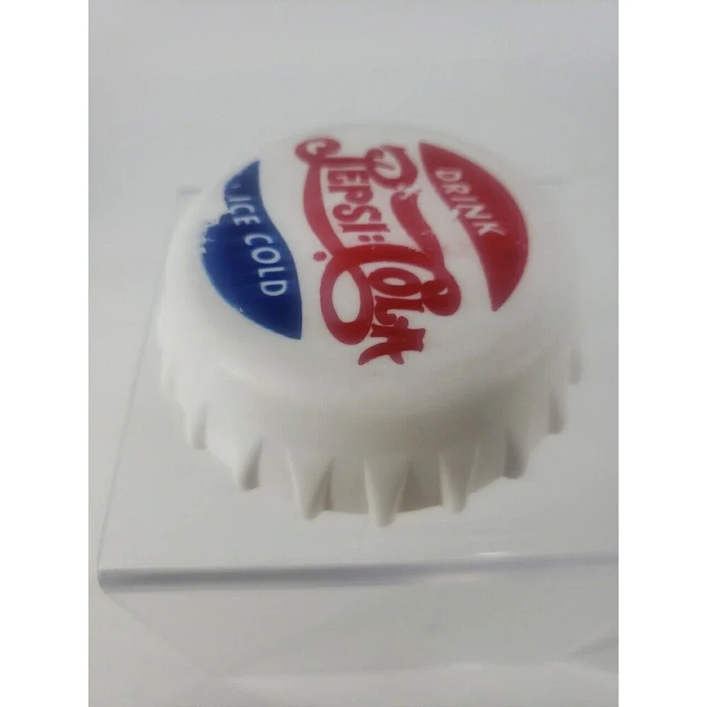 Vintage Munchkin Pepsi Cola Soda Pop Bottle Cap Lunchbox Ice Pack 1996 Vintage